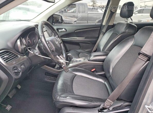 3C4PDCGG1KT700736 2019 DODGE JOURNEY Silver Вид салону спереду