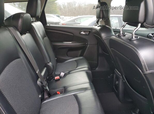 3C4PDCGG1KT700736 2019 DODGE JOURNEY Silver Вид задньої частини салону