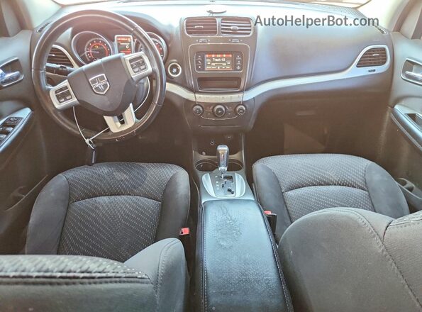 3C4PDCGG4HT555698 2017 DODGE JOURNEY Красный Вид панели приборов
