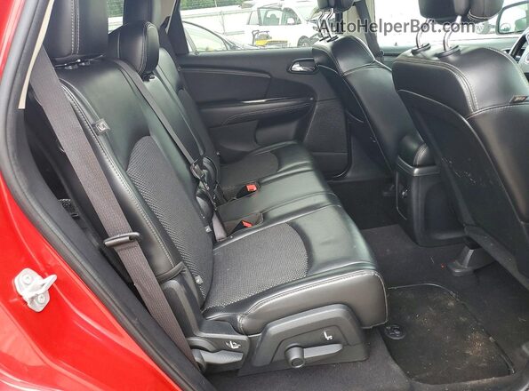 3C4PDCGG6HT617621 2017 DODGE JOURNEY Red Вид задньої частини салону