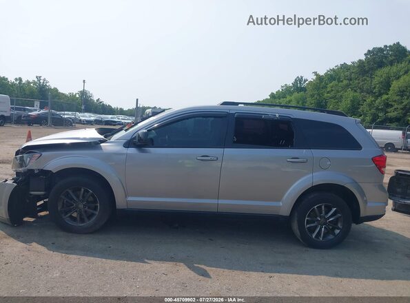 3C4PDDBG9JT220259 2018 DODGE JOURNEY Silver Widok wnętrza 360 stopni