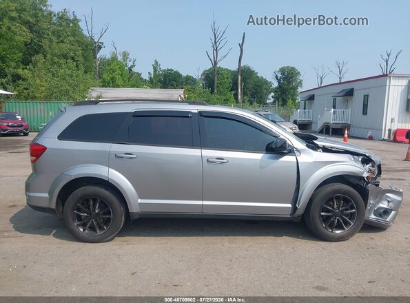 3C4PDDBG9JT220259 2018 DODGE JOURNEY Silver Widok wnętrza z tyłu
