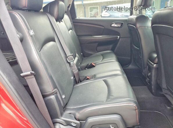 3C4PDDEG1HT505317 2017 DODGE JOURNEY Red Widok wnętrza z tyłu