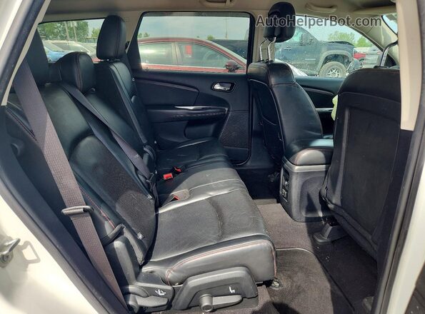 3C4PDDEG5HT588282 2017 DODGE JOURNEY White Widok wnętrza z tyłu