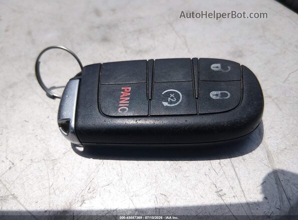 3C4PDDEG6JT277756 2018 DODGE JOURNEY Red Widok deski rozdzielczej