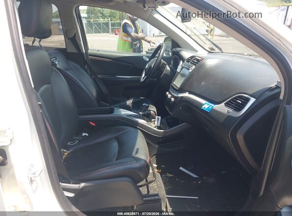3C4PDDEG6JT320041 2018 DODGE JOURNEY White Vista interior delantera
