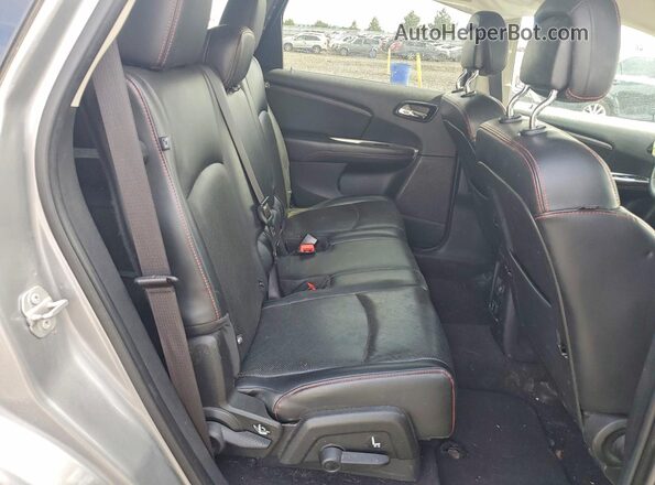 3C4PDDEG8KT738957 2019 DODGE JOURNEY Silver Widok tylnych siedzeń