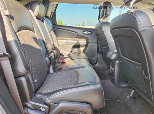 3C4PDDGG6KT720521 2019 DODGE JOURNEY Серебряный Вид задней части салона