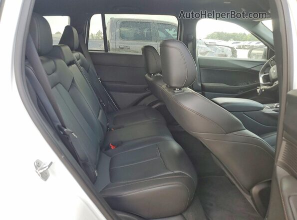 3C4PJMB20TT157312 2026 JEEP CHEROKEE Белый Вид задней части салона
