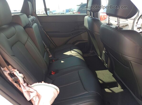 3C4PJMB26TT218758 2026 JEEP CHEROKEE White უკანა სალონის ხედი