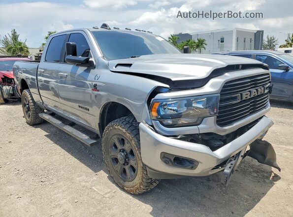 3C63R3DL9MG577255 2021 RAM 3500 Gray Delantero derecho