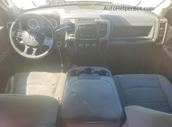 3C63R3GJ4JG294817 2018 RAM 3500 White Dashboard view
