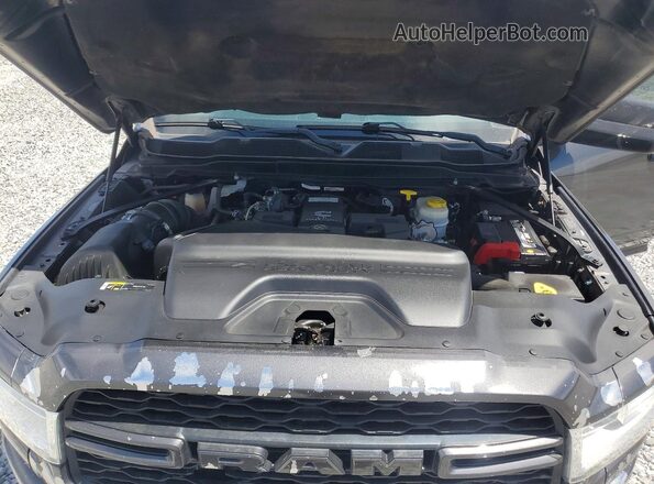 3C63R3GLXLG291764 2020 RAM 3500 Black Widok komory silnika