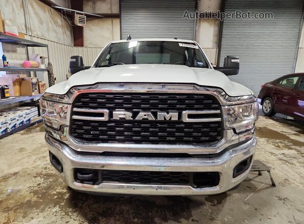 3C63R3HL9RG339228 2024 RAM 3500 White Вид спереду