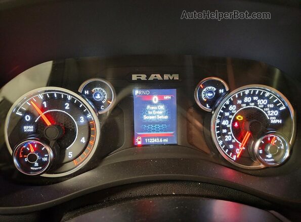 3C63R3HL9RG339228 2024 RAM 3500 White Вид щитка приладів