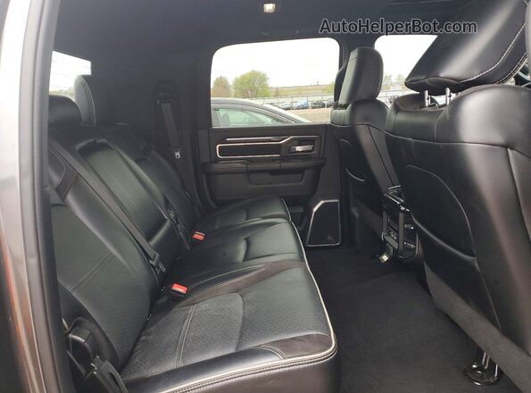 3C63R3ML8PG573847 2023 RAM 3500 Black Vista de los asientos traseros