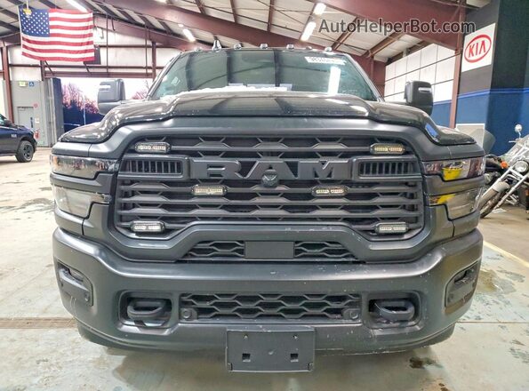 3C63R5CL1SG513933 2025 RAM 2500 Black Դիմացի տեսք