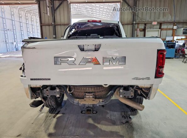 3C63R5DL5SG576497 2025 RAM 2500 White უკანა ხედი