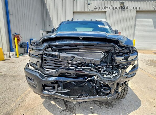 3C63R5DL7TG215743 2026 RAM 2500 Black Widok z przodu