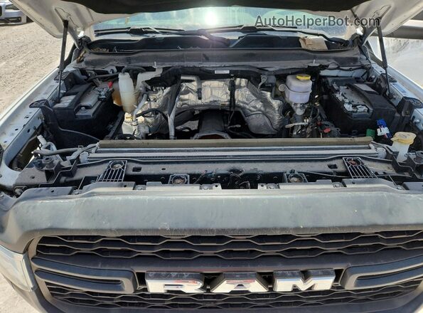 3C63RRAL8LG260668 2020 RAM 3500 White Вид задньої частини салону