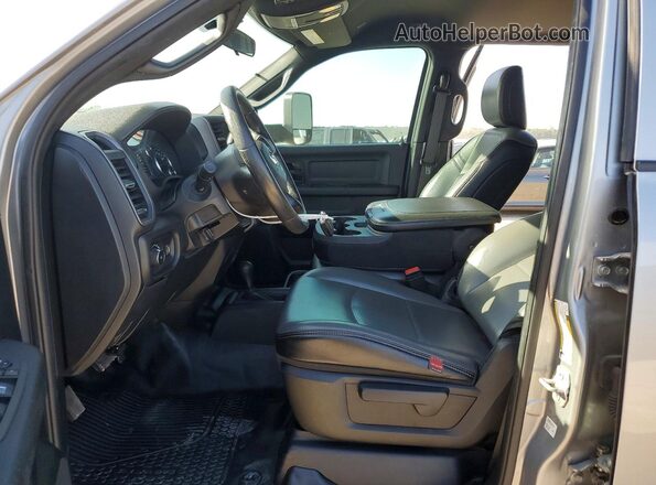 3C63RRGL1NG416401 2022 RAM 3500 Gray Vista interior delantera