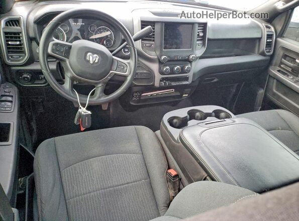 3C63RRGL1RG295262 2024 RAM 3500 Gray Առջևի վահանակի տեսք