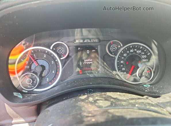 3C63RRGL2TG152909 2026 RAM 3500 White Սարքավորումների վահանակի տեսք