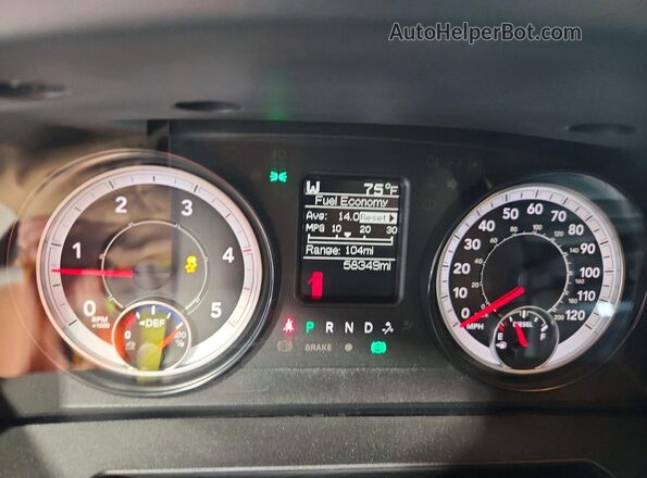 3C63RRGL6HG633656 2017 RAM 3500 White Vista del cuadro de instrumentos