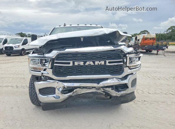 3C63RRGL6NG113565 2022 RAM 3500 White Vista frontal