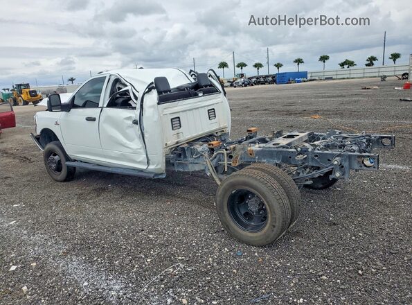 3C63RRGL8RG128770 2024 RAM 3500 White Rear left