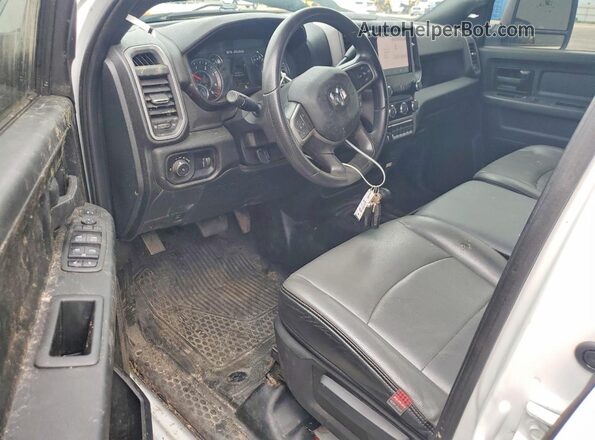 3C63RRGL8RG128770 2024 RAM 3500 White Dashboard view