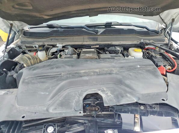 3C63RRGL8RG128770 2024 RAM 3500 White Rear interior view