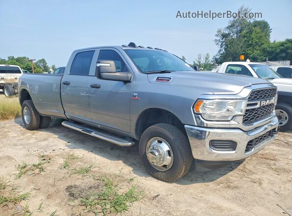 3C63RRGL9RG215075 2024 RAM 3500 Gray Delantero derecho