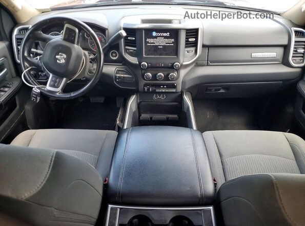 3C63RRHL7LG271697 2020 RAM 3500 Burgundy Widok deski rozdzielczej