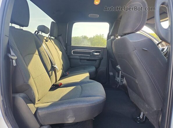 3C63RRHLXRG187236 2024 RAM 3500 Белый Вид задних сидений