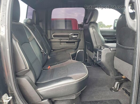 3C63RRJL0PG645177 2023 RAM 3500 Black Vista de los asientos traseros