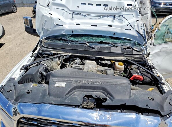 3C63RRPL0NG162504 2022 RAM 3500 White Widok wnętrza z tyłu