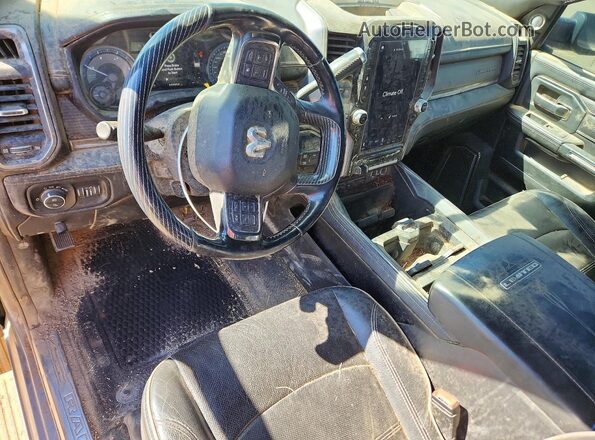 3C63RRRL3KG708429 2019 RAM 3500 Silver Dashboard view