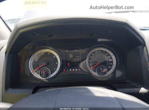3C6JR6AG2HG708189 2017 RAM 1500 Gray Widok tylnych siedzeń