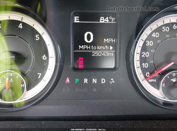 3C6JR6DG2JG323586 2018 RAM 1500 Silver 
