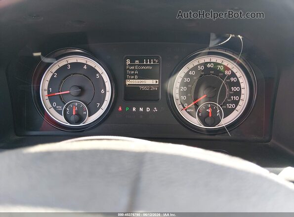 3C6JR6DG2KG570849 2019 RAM 1500 CLASSIC White Widok tylnych siedzeń
