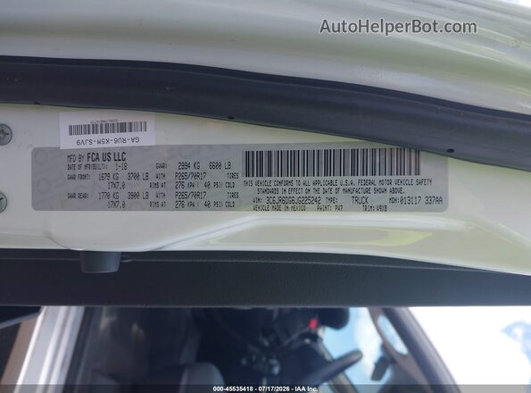 3C6JR6DG6JG225242 2018 RAM 1500 Белый Вид подкапотного пространства