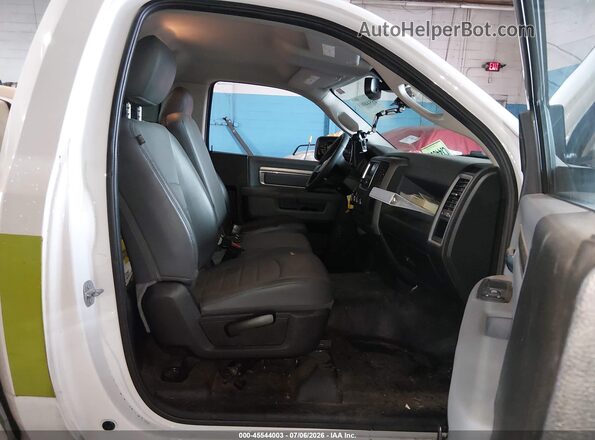 3C6JR6DG6KG585449 2019 RAM 1500 CLASSIC White Вид салону спереду