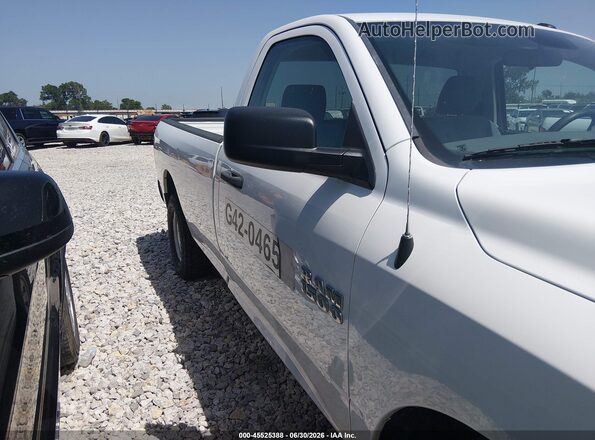 3C6JR6DG7HG708183 2017 RAM 1500 White უკანა სალონის ხედი