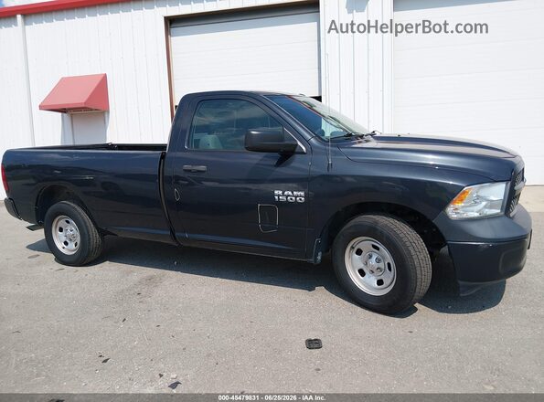 3C6JR6DG7HG764902 2017 RAM 1500 Gray 360 interior view
