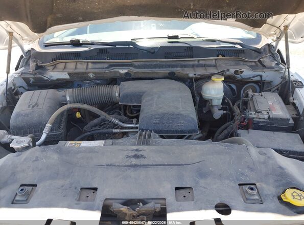 3C6JR6DG8HG764892 2017 RAM 1500 White Հետևի տեսք