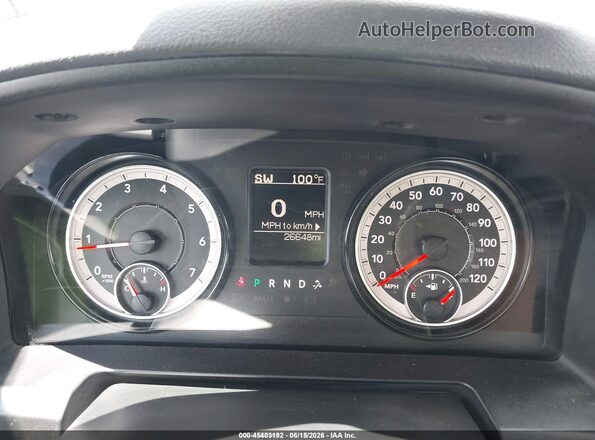 3C6JR6DGXHG708193 2017 RAM 1500 White Widok tylnych siedzeń