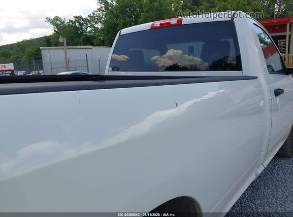 3C6JR6DT2GG285329 2016 RAM 1500 White Front view