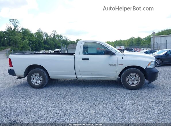 3C6JR6DT2GG285329 2016 RAM 1500 White Rear interior view