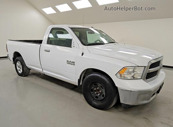3C6JR6EG5HG656132 2017 RAM 1500 White Передня права чверть